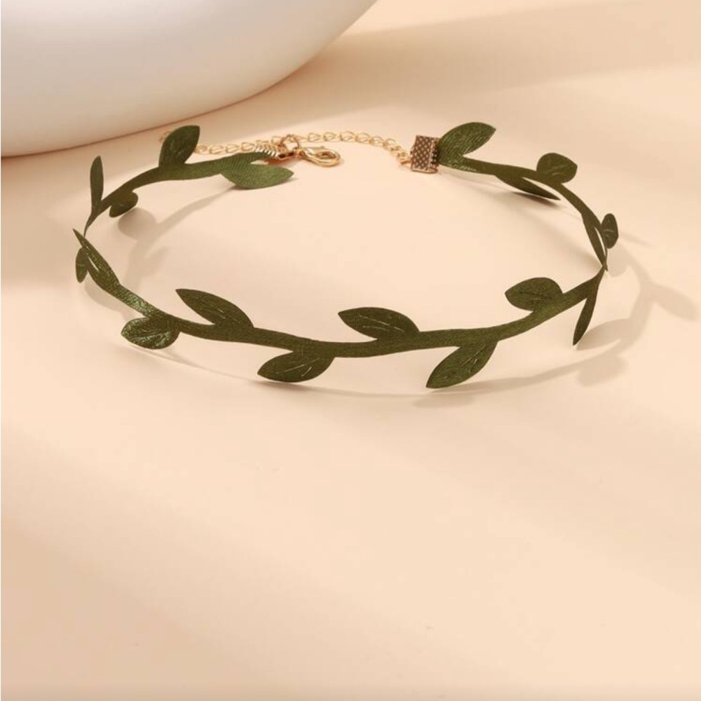 Olive Green Leaf Choker Necklace